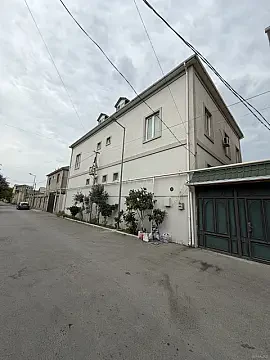 Satılır 8 otaqlı həyət evi 280 m² — Bakı, Bakıxanov 8 otaq 280.00 m²