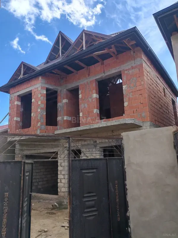 Satılır 5 otaqlı həyət evi 130 m²