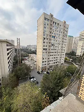 Satılır 4 otaqlı mənzil 90 m² — Bakı 4 otaq 90.00 m²