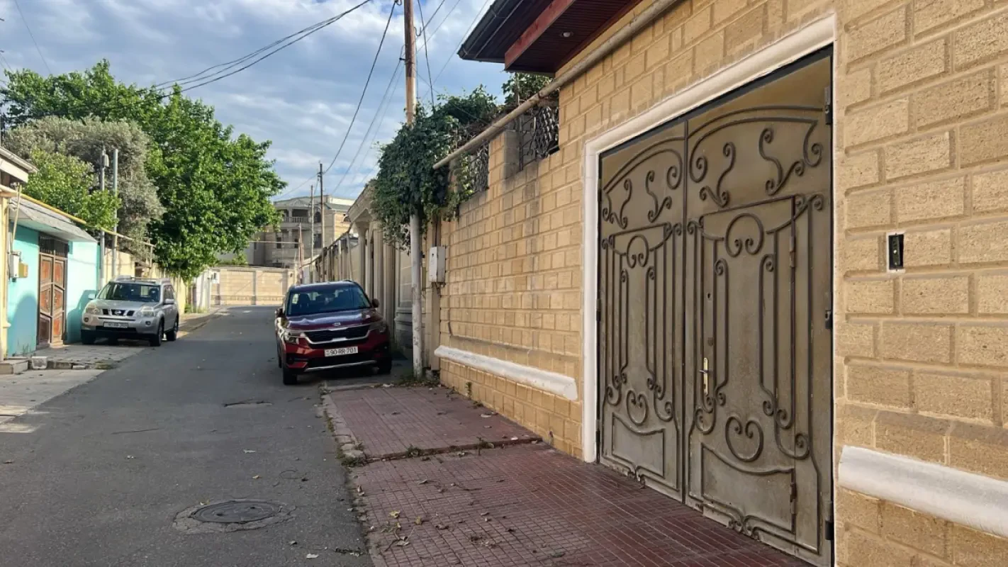 Satılır 5 otaqlı həyət evi 250 m²
