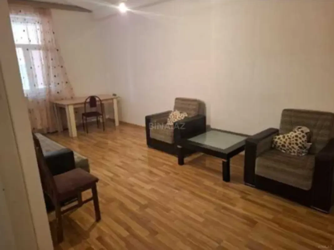 Kirayə verilir 2 otaqlı mənzil 90 m²