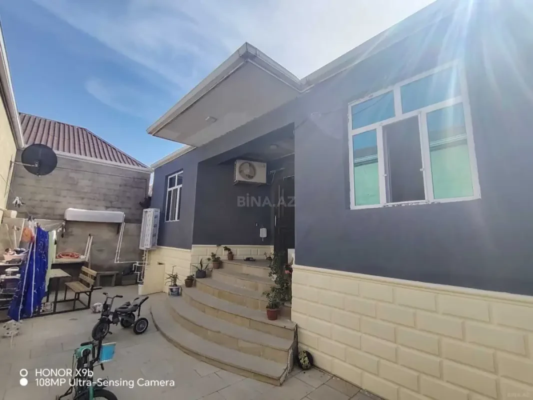 Satılır 3 otaqlı həyət evi 100 m²