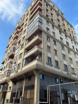 Satılır 3 otaqlı mənzil 124 m² — Bakı, Memar Əcəmi yanı 3 otaq 124.00 m²