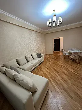 Satılır 3 otaqlı mənzil 100 m² — Bakı, Həzi Aslanov qəs. 3 otaq 100.00 m²