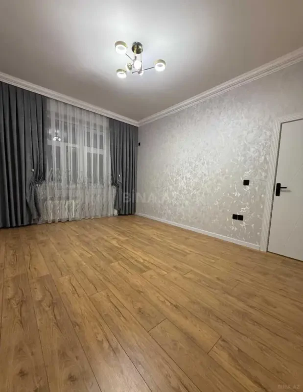 Satılır 3 otaqlı mənzil 101 m²