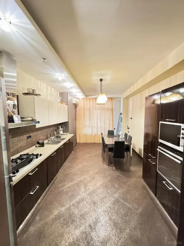 Kirayə verilir 3 otaqlı mənzil 125 m²