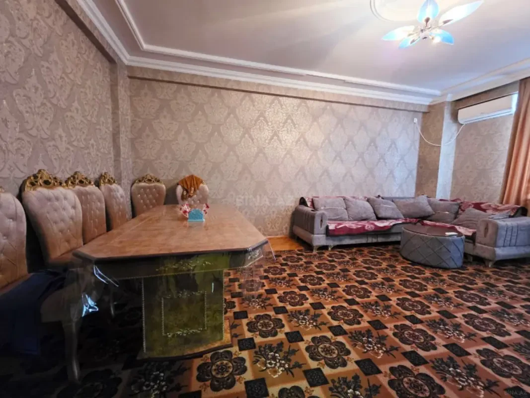 Kirayə verilir 2 otaqlı mənzil 95 m²