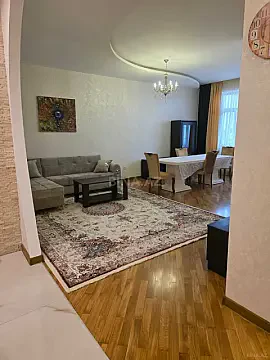 Kirayə verilir 3 otaqlı mənzil 120 m² — Bakı 3 otaq 120.00 m²