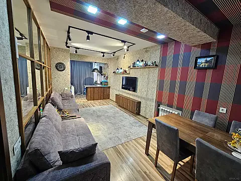 Satılır 3 otaqlı mənzil 78 m² — Bakı, İnşaatçılar 3 otaq 78.00 m²