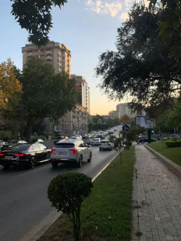 Satılır 2 otaqlı mənzil 49 m²