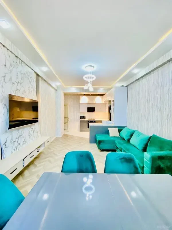 Kirayə verilir 3 otaqlı mənzil 110 m²