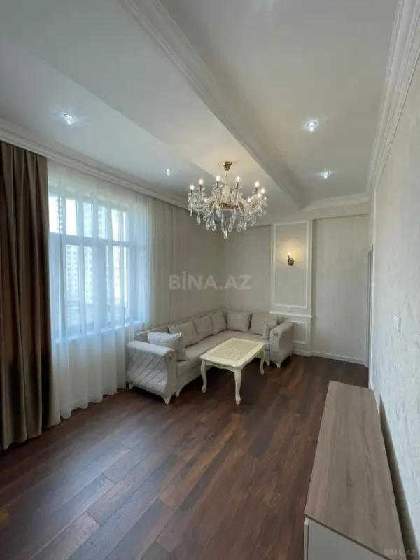 Kirayə verilir 2 otaqlı mənzil 80 m²