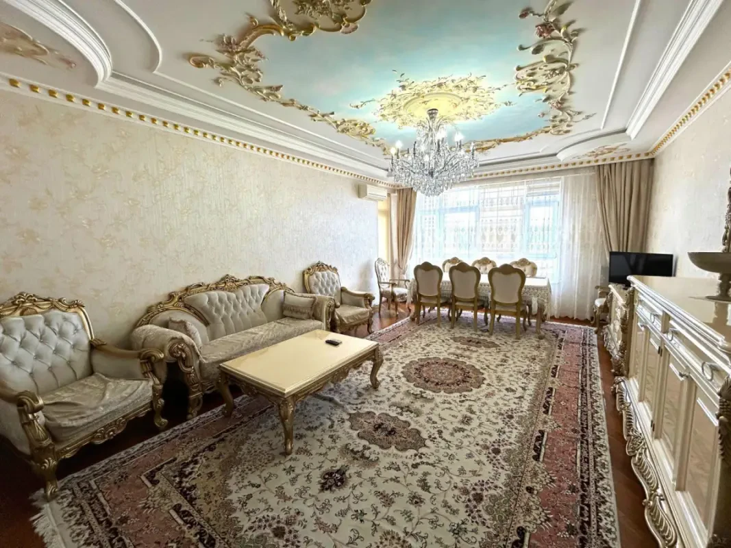 Kirayə verilir 4 otaqlı mənzil 150 m²