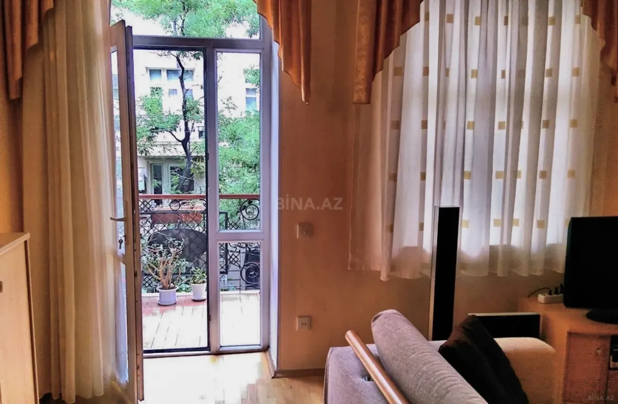 Satılır 2 otaqlı mənzil 60 m²