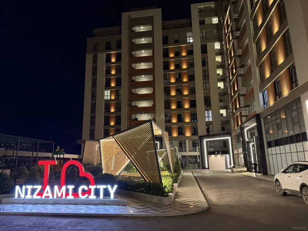 Satılır 3 otaqlı mənzil 163 m²