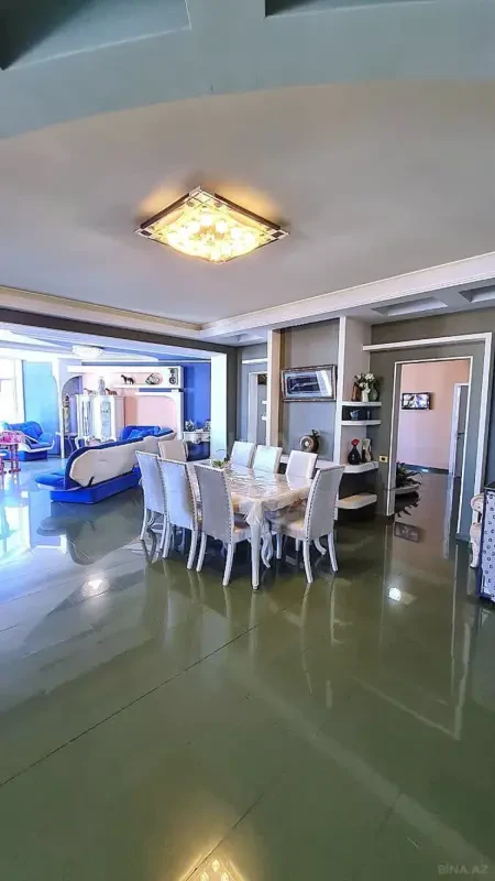 Satılır 2 otaqlı mənzil 160 m²