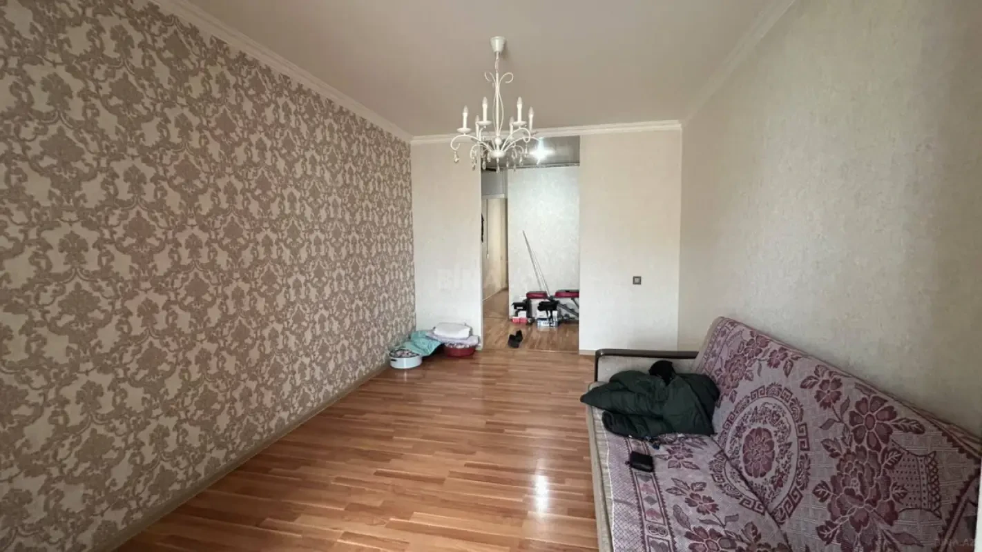 Satılır 2 otaqlı mənzil 65 m²