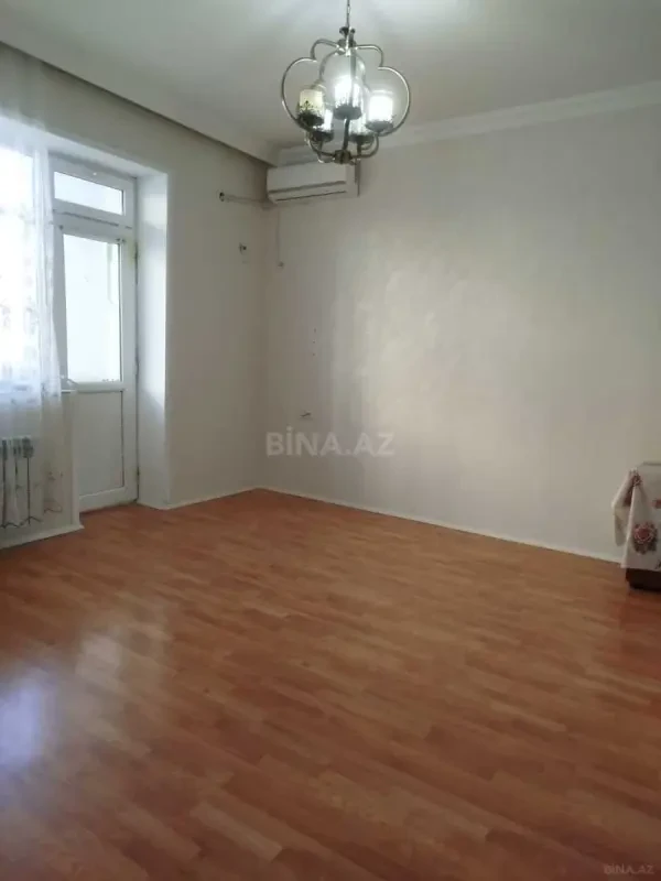 Kirayə verilir 2 otaqlı mənzil 50 m²