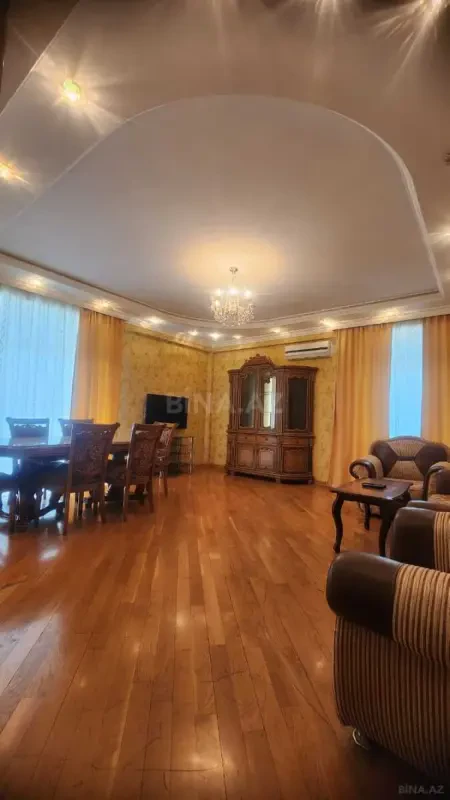 Satılır 3 otaqlı mənzil 110 m²