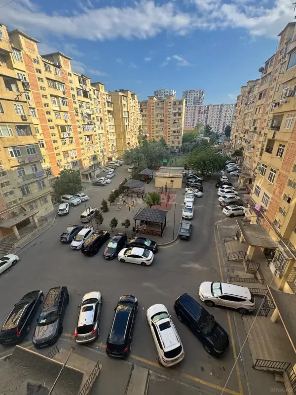 Kirayə verilir 2 otaqlı mənzil 65 m²