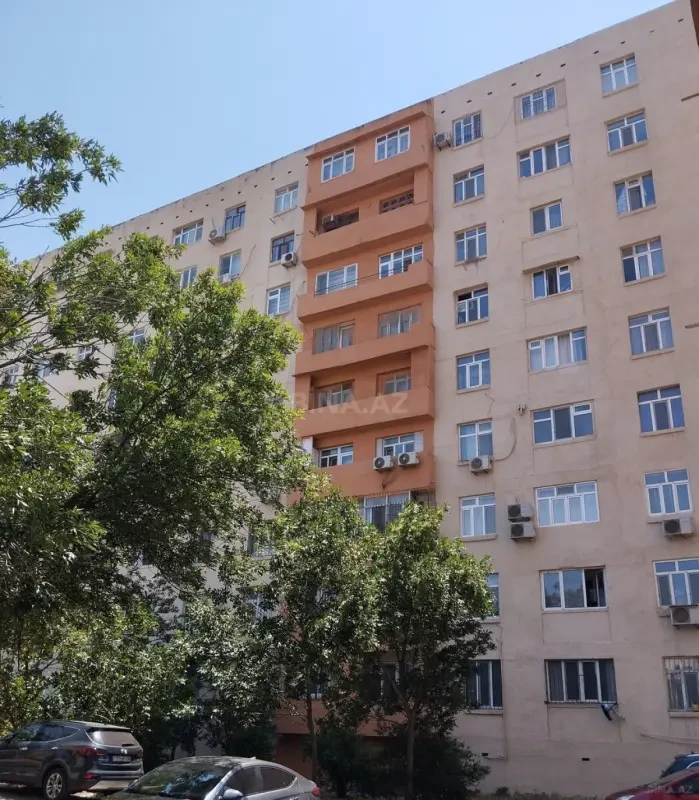 Satılır 5 otaqlı mənzil 120 m²