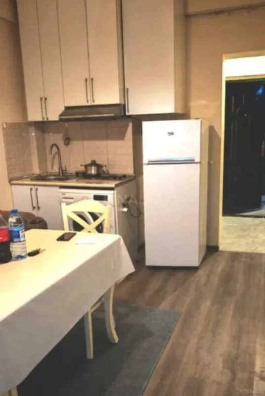 Kirayə verilir 2 otaqlı mənzil 28 m²