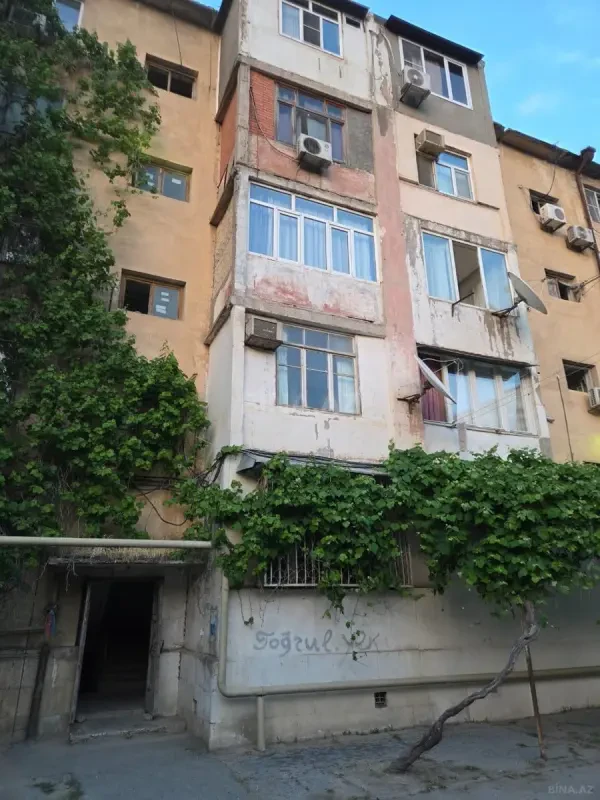 Satılır 2 otaqlı mənzil 49 m²