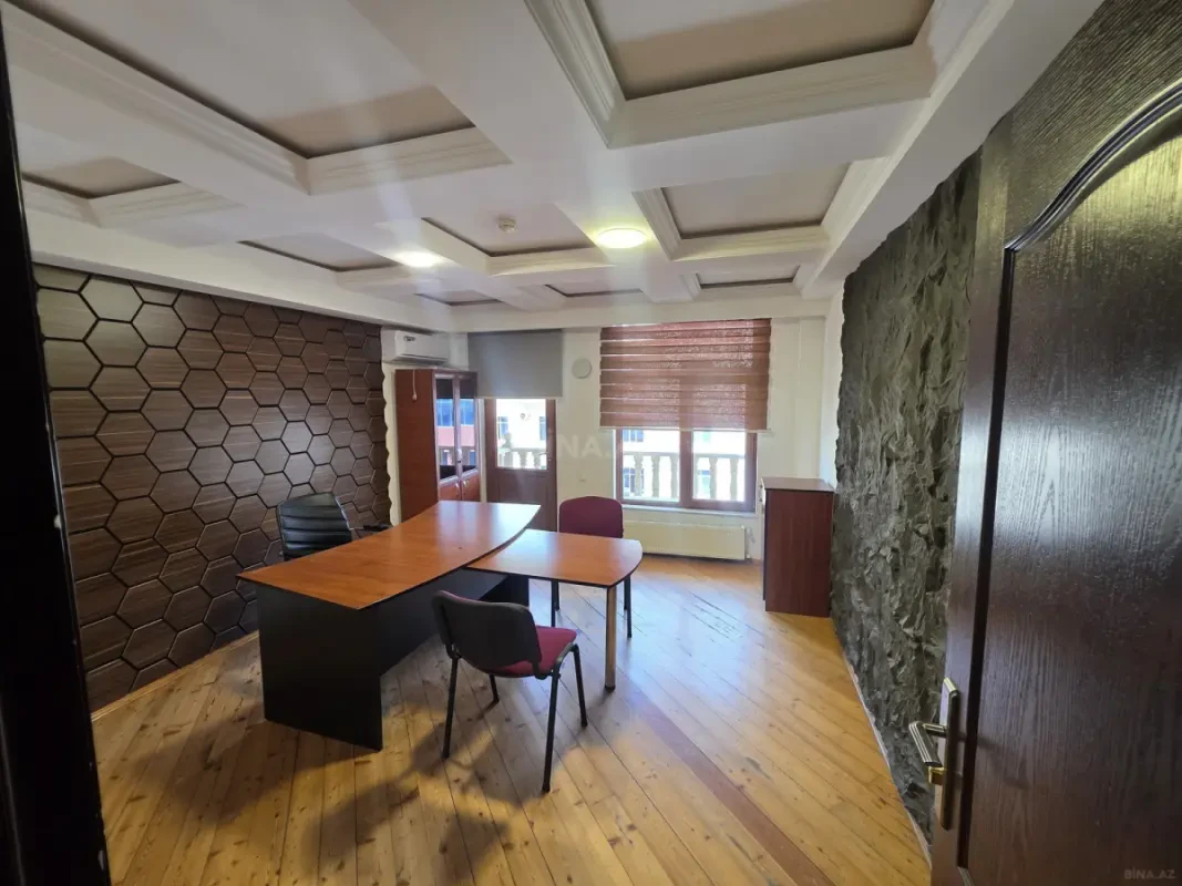 Kirayə verilir 3 otaqlı ofis 70 m²