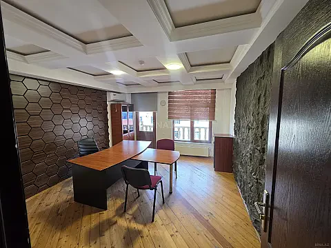 Kirayə verilir 3 otaqlı ofis 70 m² — Bakı, Nərimanov 3 otaq 70.00 m²