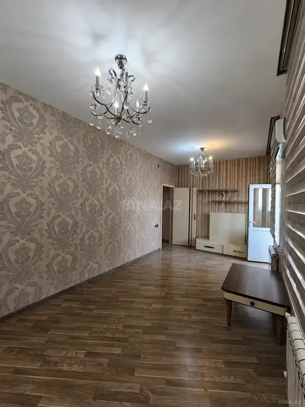 Satılır 2 otaqlı mənzil 85 m²