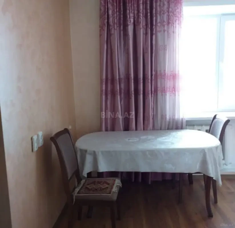 Kirayə verilir 2 otaqlı mənzil 50 m²