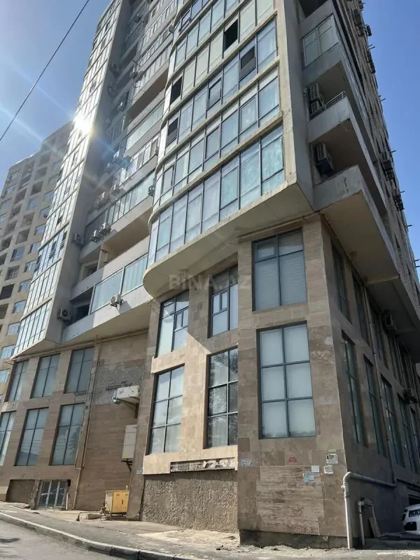 Satılır 3 otaqlı mənzil 111 m²
