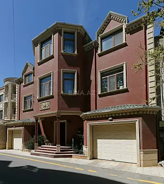 Satılır 8 otaqlı həyət evi 630 m² — Bakı 8 otaq 630.00 m²