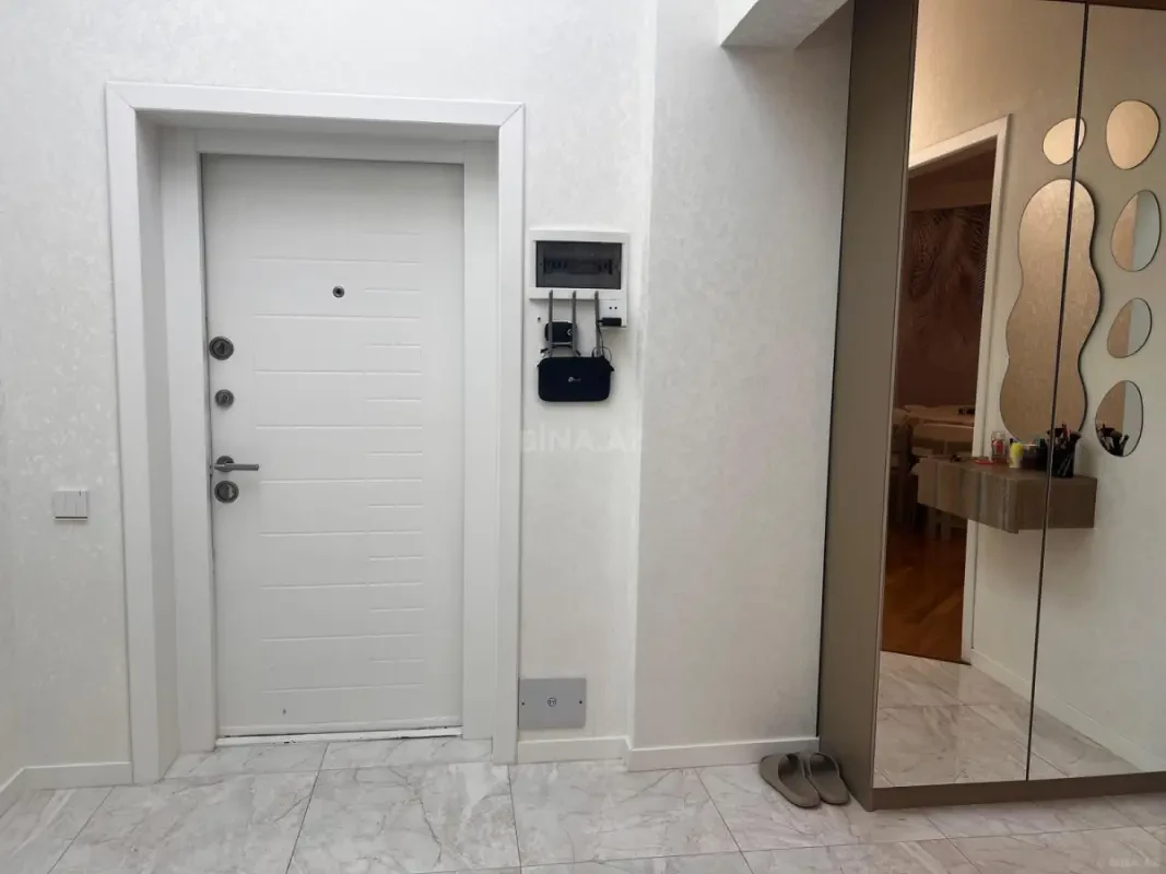 Satılır 2 otaqlı mənzil 85 m²
