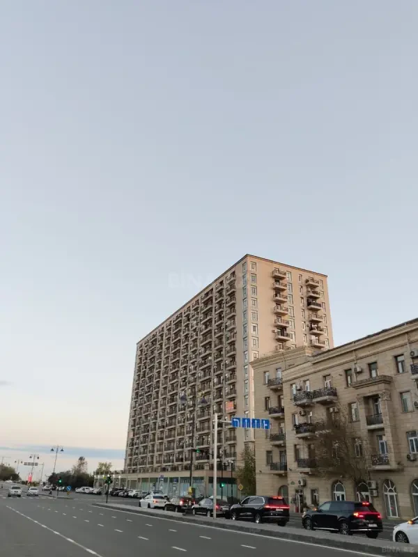 Satılır 1 otaqlı mənzil 81 m²