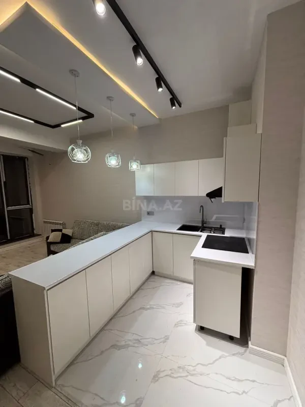Kirayə verilir 2 otaqlı mənzil 65 m²