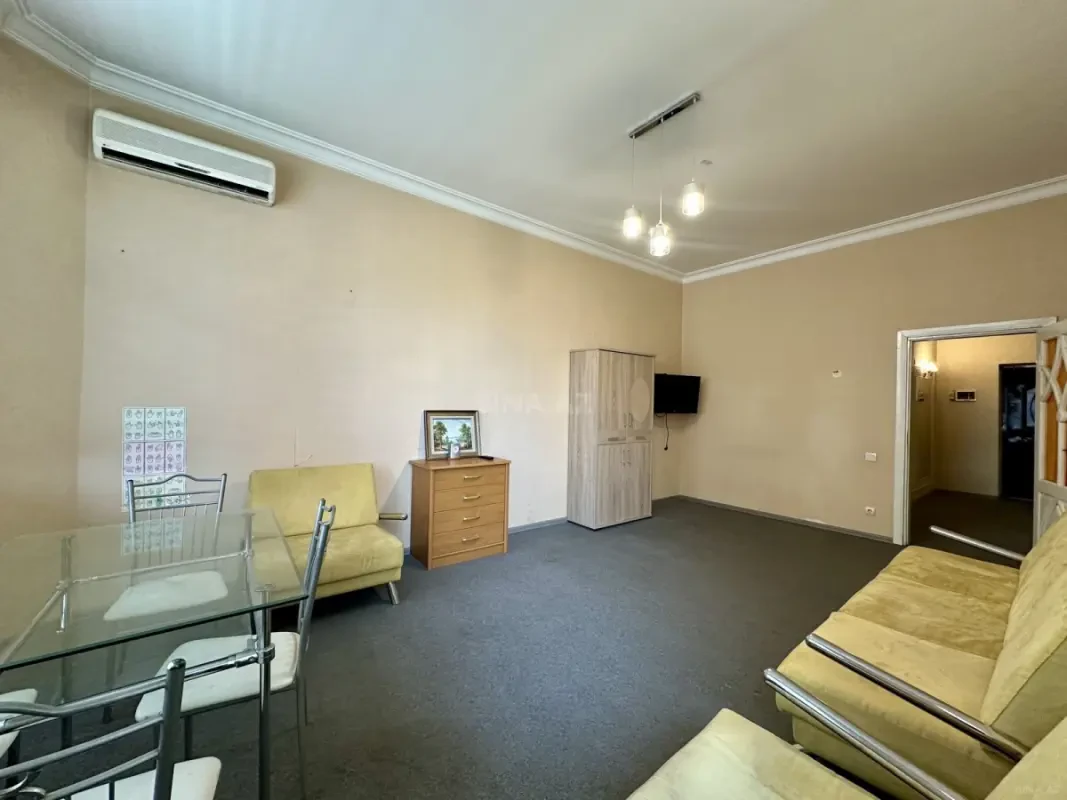 Kirayə verilir 2 otaqlı mənzil 110 m²
