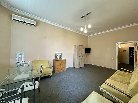 Kirayə verilir 2 otaqlı mənzil 110 m² — Bakı, Nizami 2 otaq 110.00 m²
