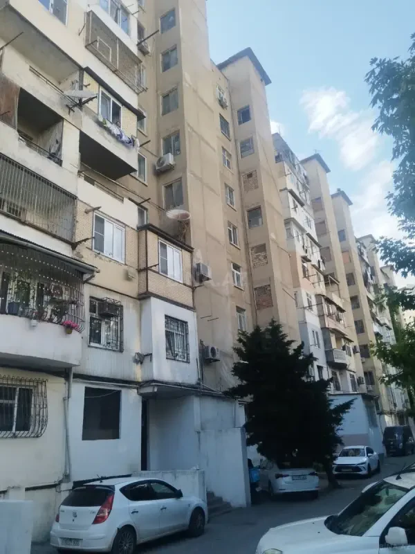 Satılır 2 otaqlı mənzil 70 m²
