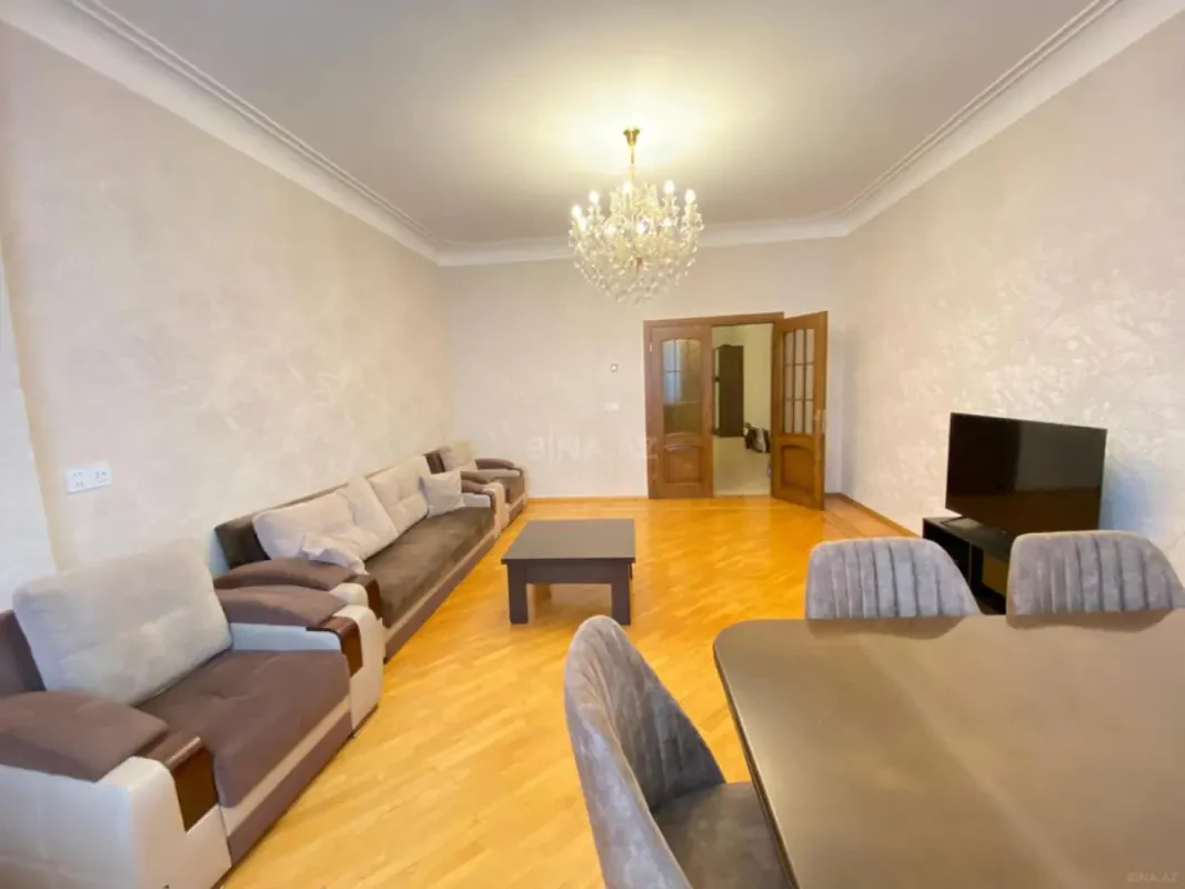 Kirayə verilir 2 otaqlı mənzil 100 m²
