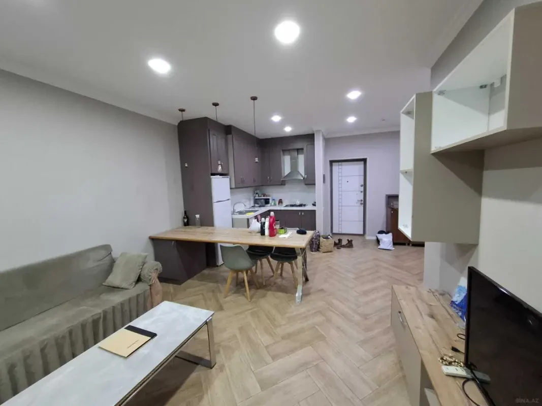 Kirayə verilir 2 otaqlı mənzil 65 m²