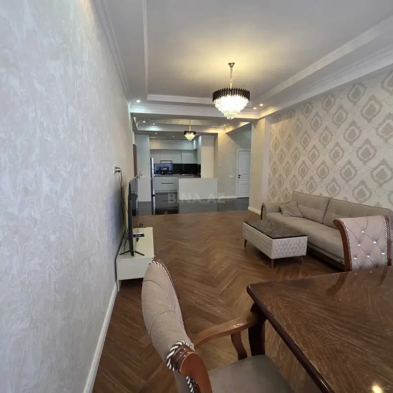 Kirayə verilir 3 otaqlı mənzil 127 m²