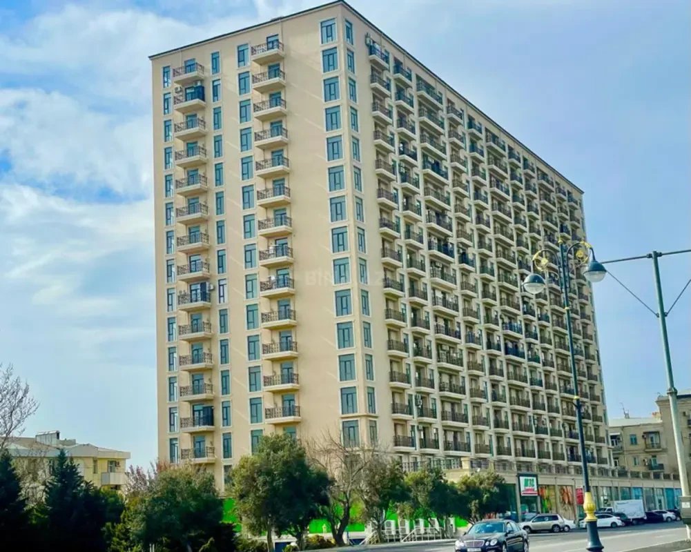 Satılır 1 otaqlı mənzil 80 m²