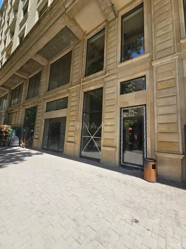 Kirayə verilir obyekt 85 m²