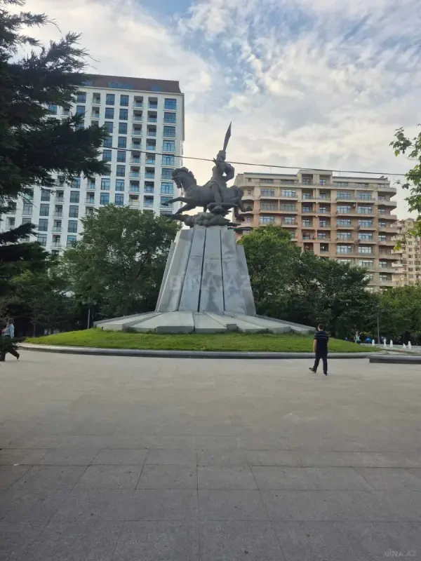 Kirayə verilir 2 otaqlı mənzil 60 m²