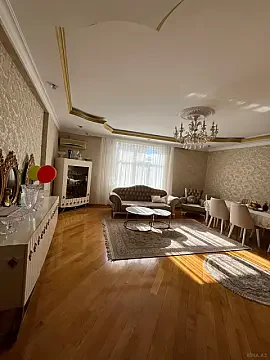 Satılır 3 otaqlı mənzil 135 m² — Bakı 3 otaq 135.00 m²