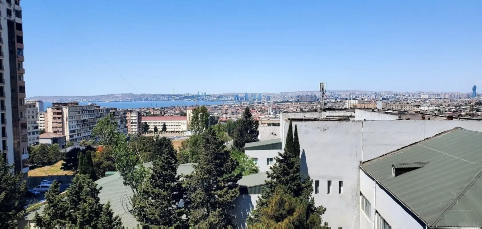 Satılır 3 otaqlı mənzil 141 m²