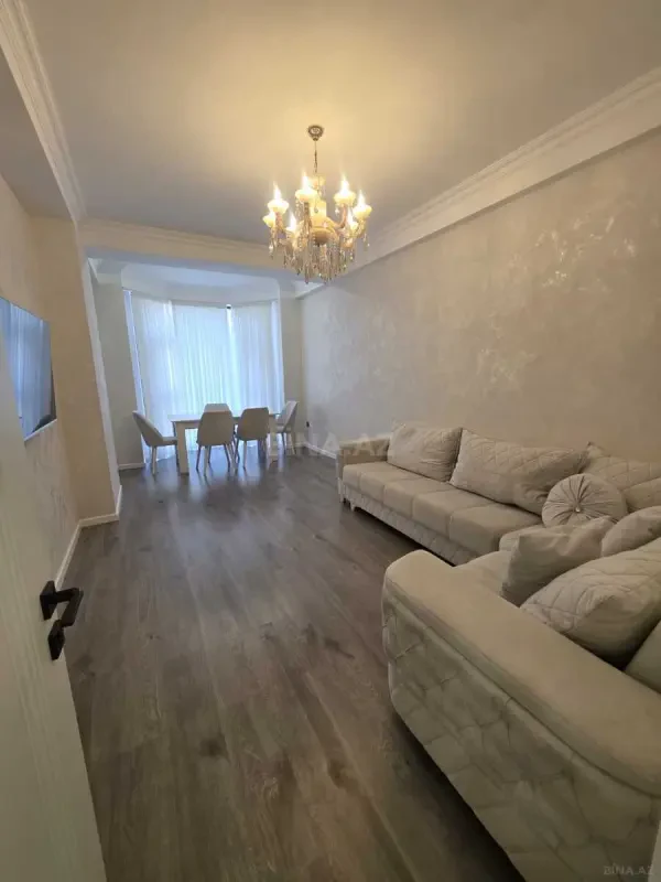 Satılır 2 otaqlı mənzil 67 m²