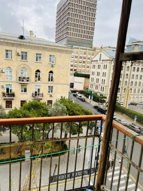 Kirayə verilir 2 otaqlı mənzil 58 m²