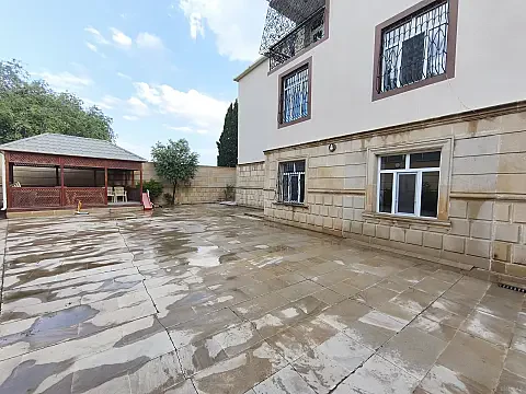 Satılır 7 otaqlı həyət evi 300 m² — Bakı, Sahil qəs. 7 otaq 300.00 m²